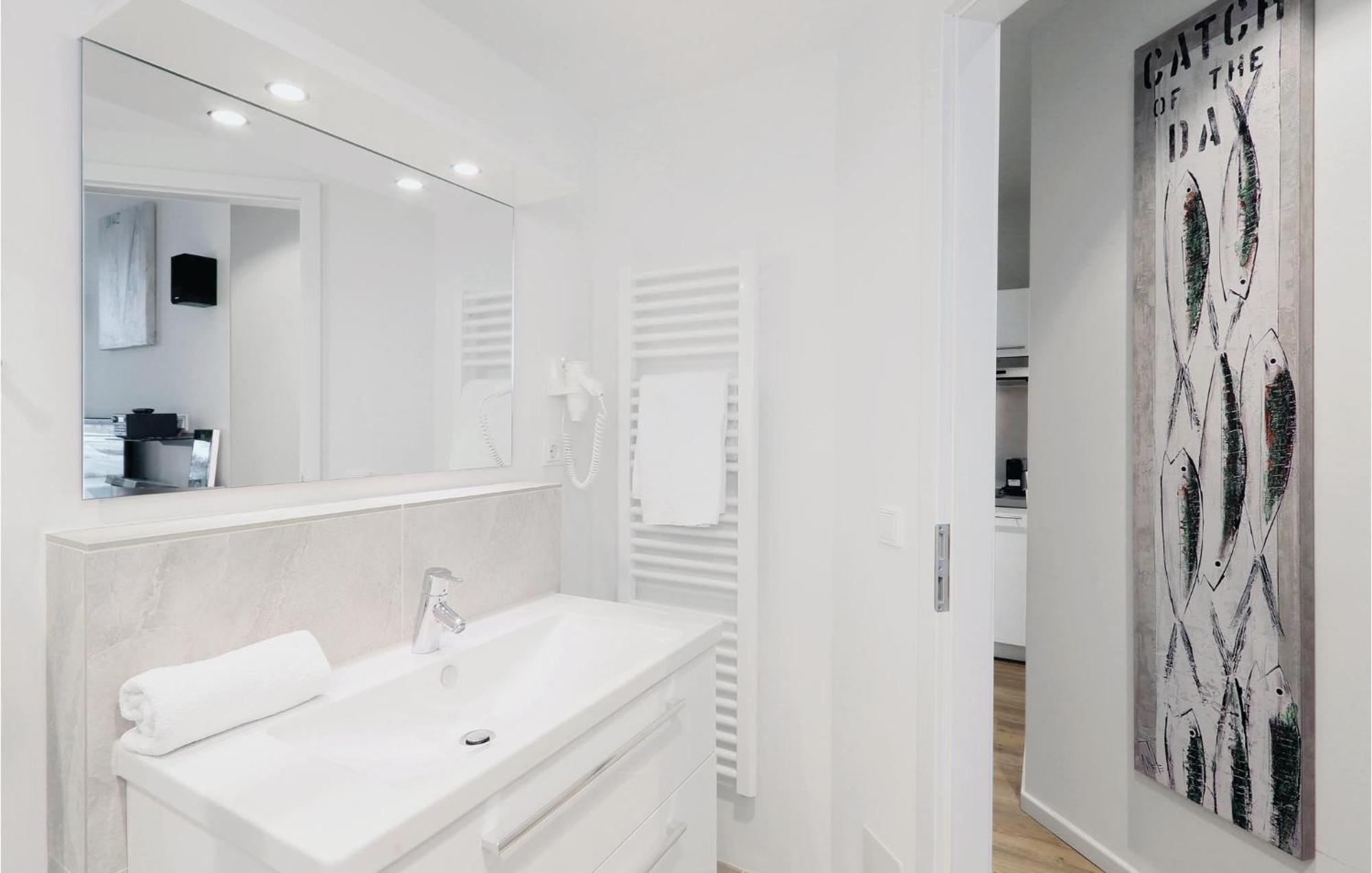Amazing Apartment In Luebeck Travemuende With Wifi Buitenkant foto